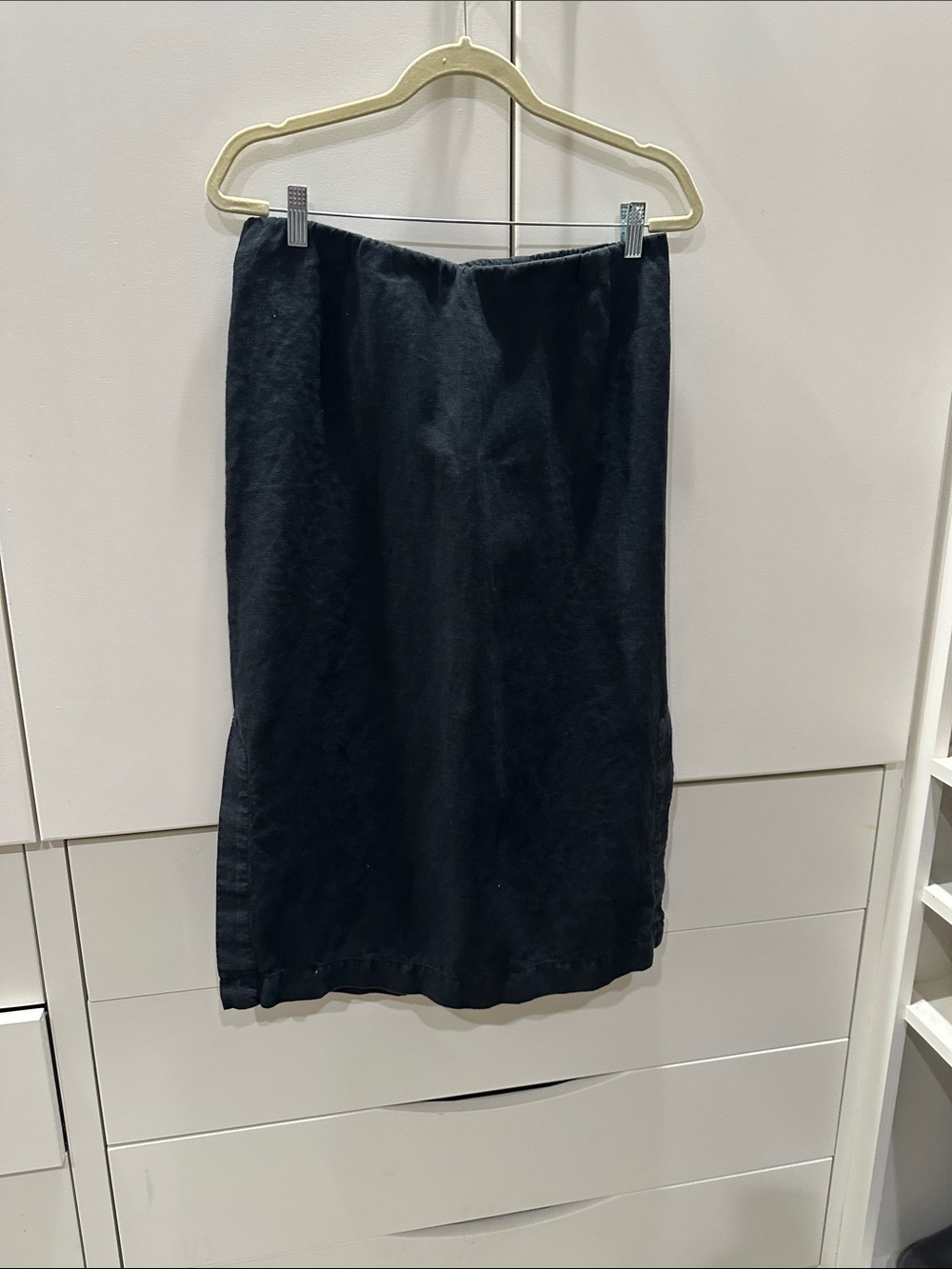 Women's Black Midi Skirt - Sleek Everyday Styling